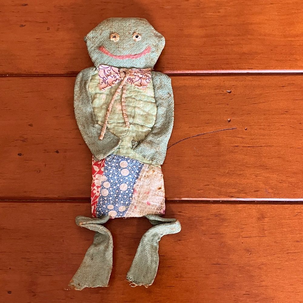 Vintage Handmade Quilt Mache Frog Folk Art